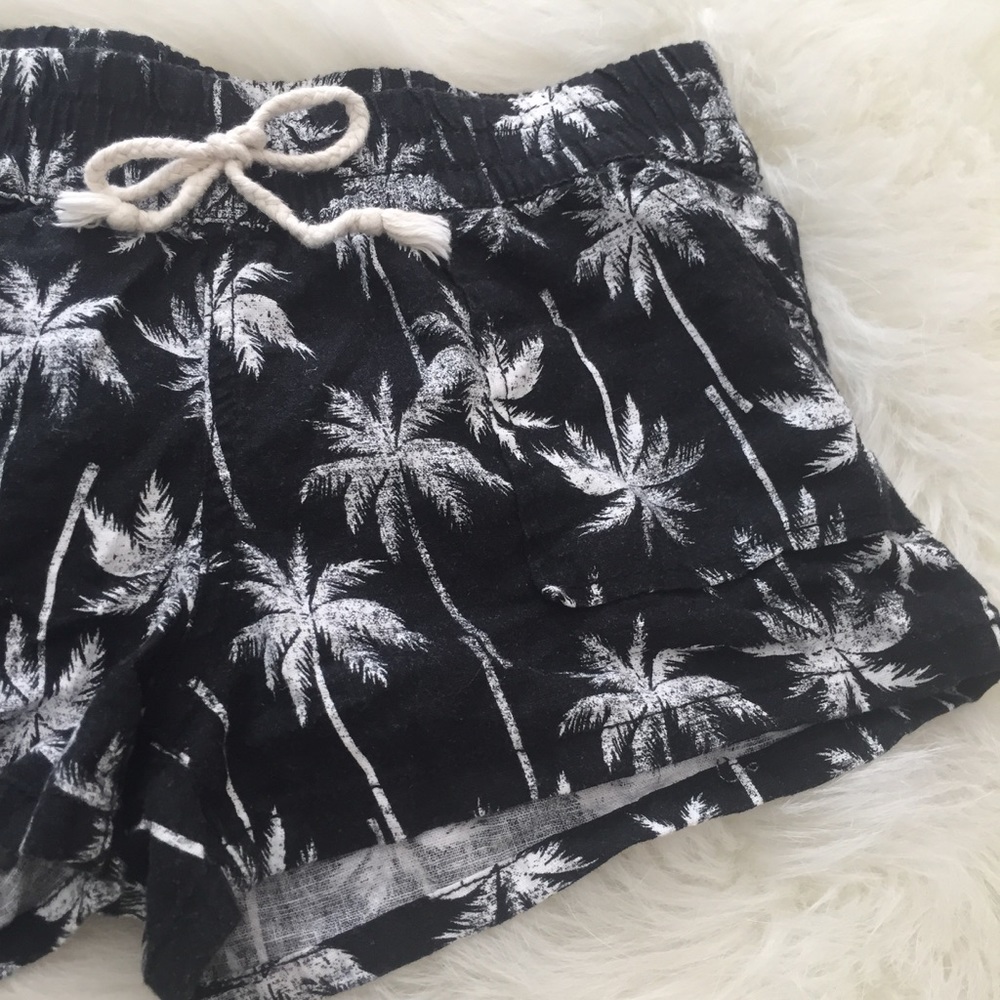 { 💋 beach shorts }